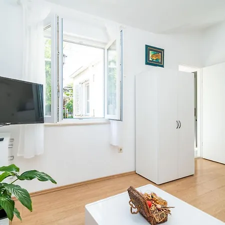 Apartment Pero *